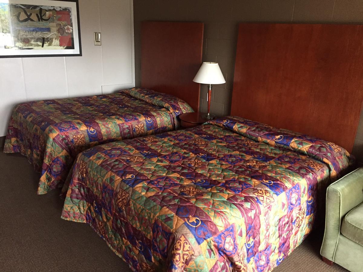 Whitemud Inn Edmonton South מראה חיצוני תמונה
